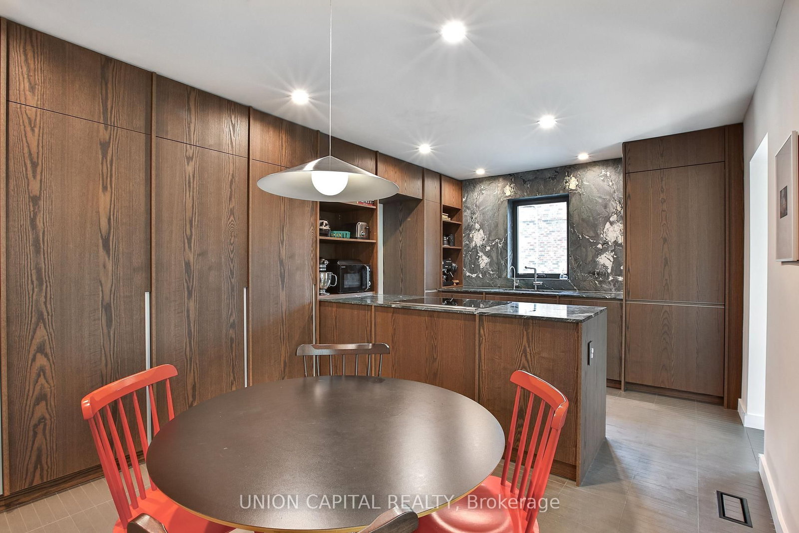 81 Thursfield Crescent • Toronto, ON photo 10