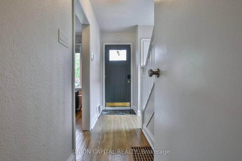81 Thursfield Crescent