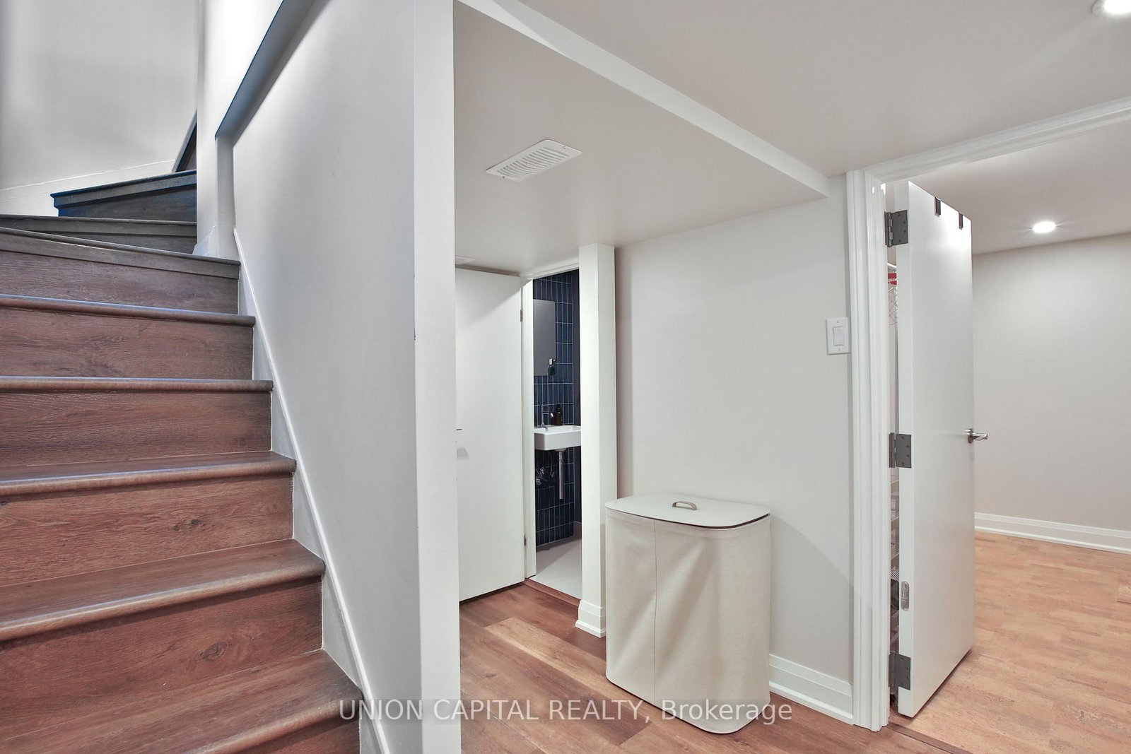 81 Thursfield Crescent • Toronto, ON photo 29
