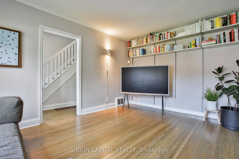 81 Thursfield Crescent