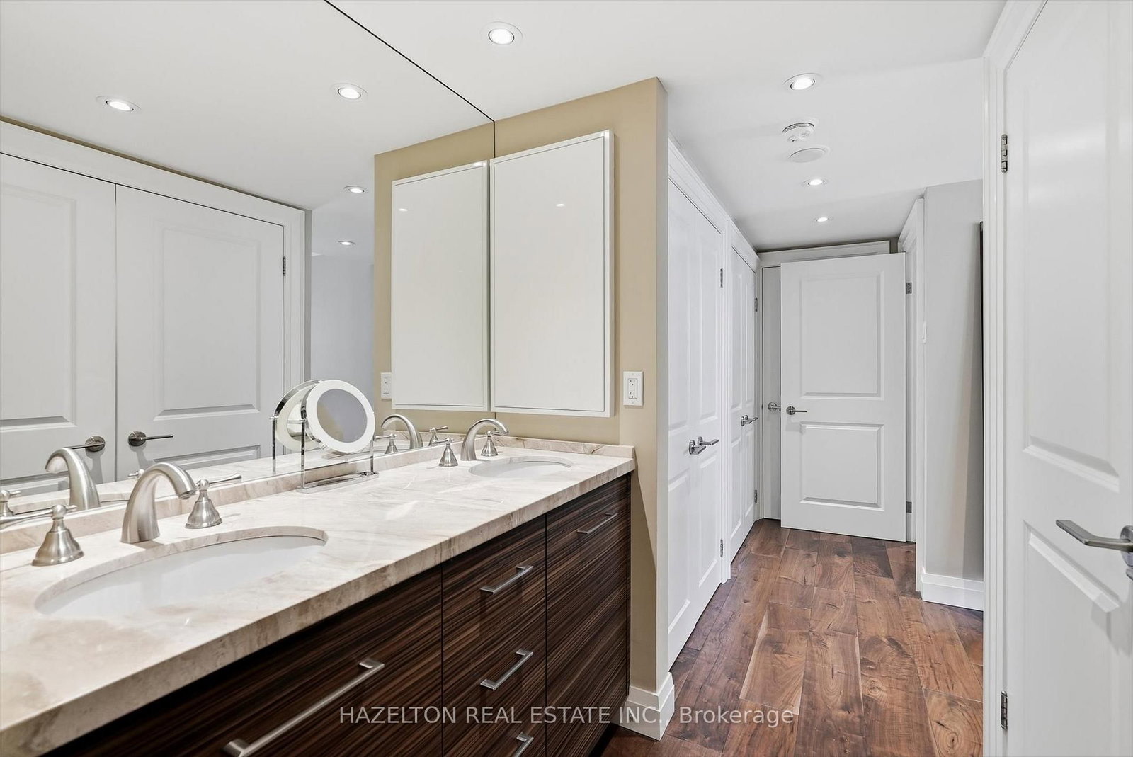 164 Cumberland Street • #608 • Toronto, ON photo 28