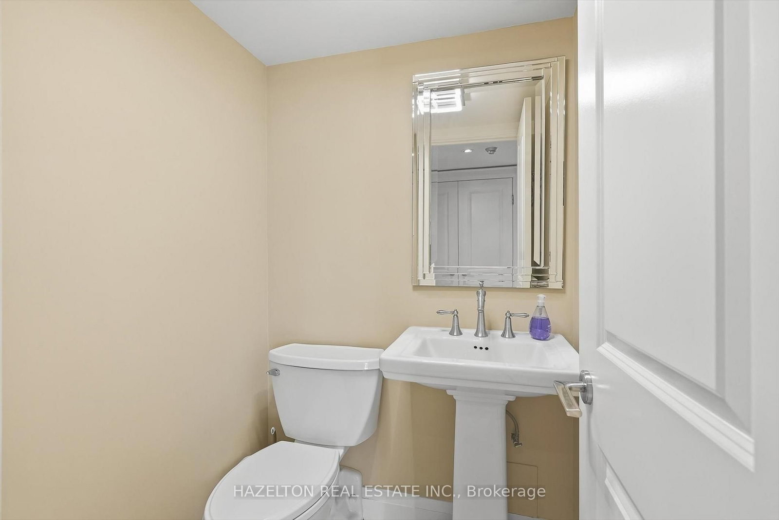 164 Cumberland Street • #608 • Toronto, ON photo 31
