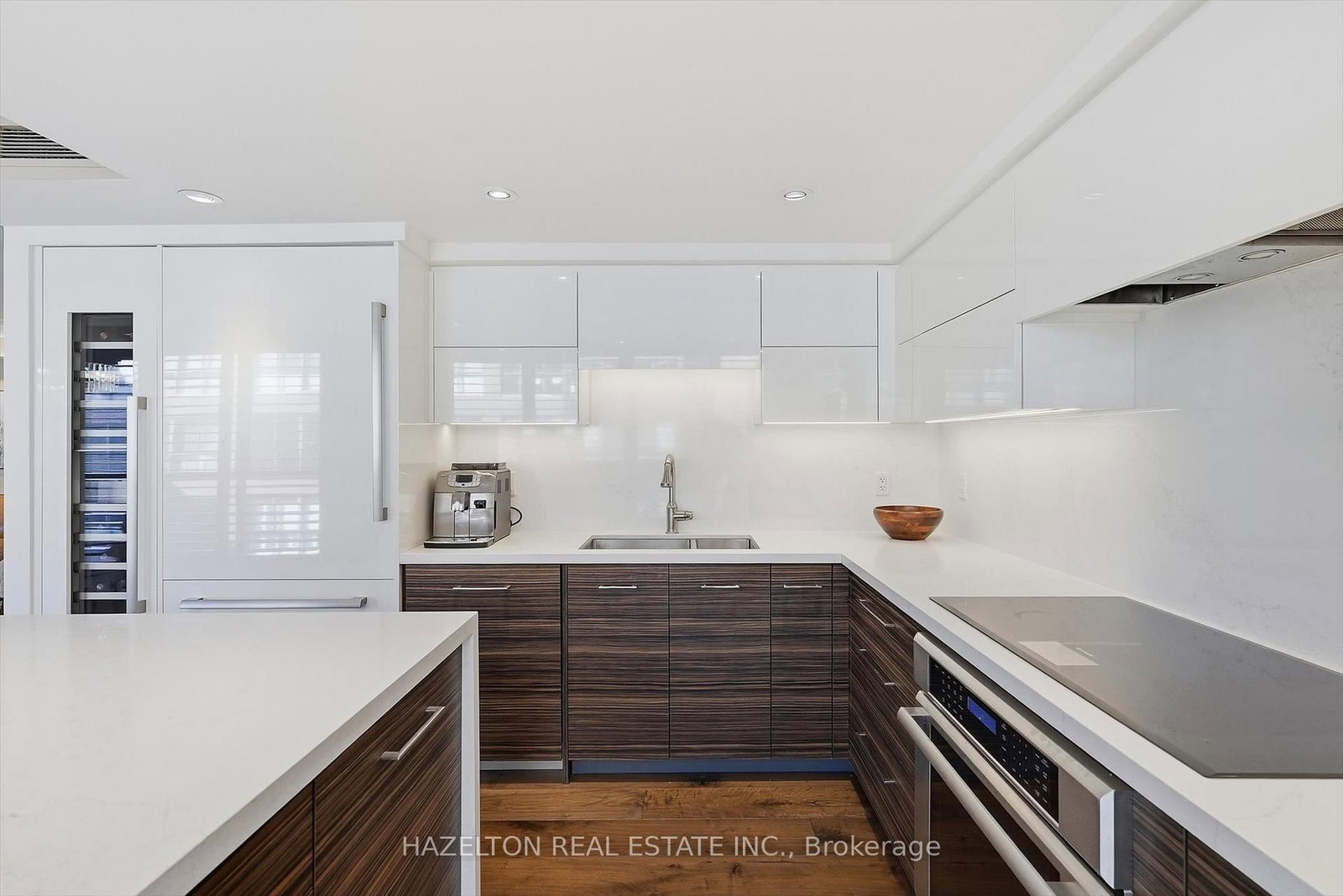 164 Cumberland Street • #608 • Toronto, ON photo 8