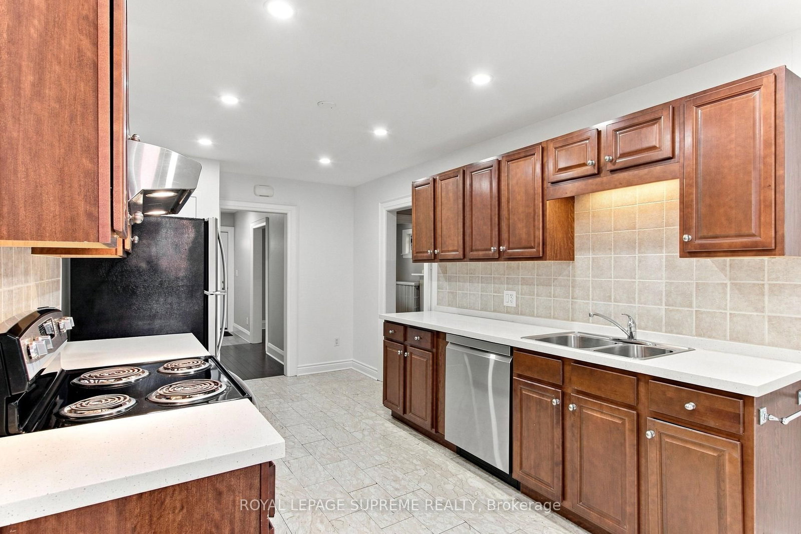 229 Winona Drive • Toronto, ON photo 15