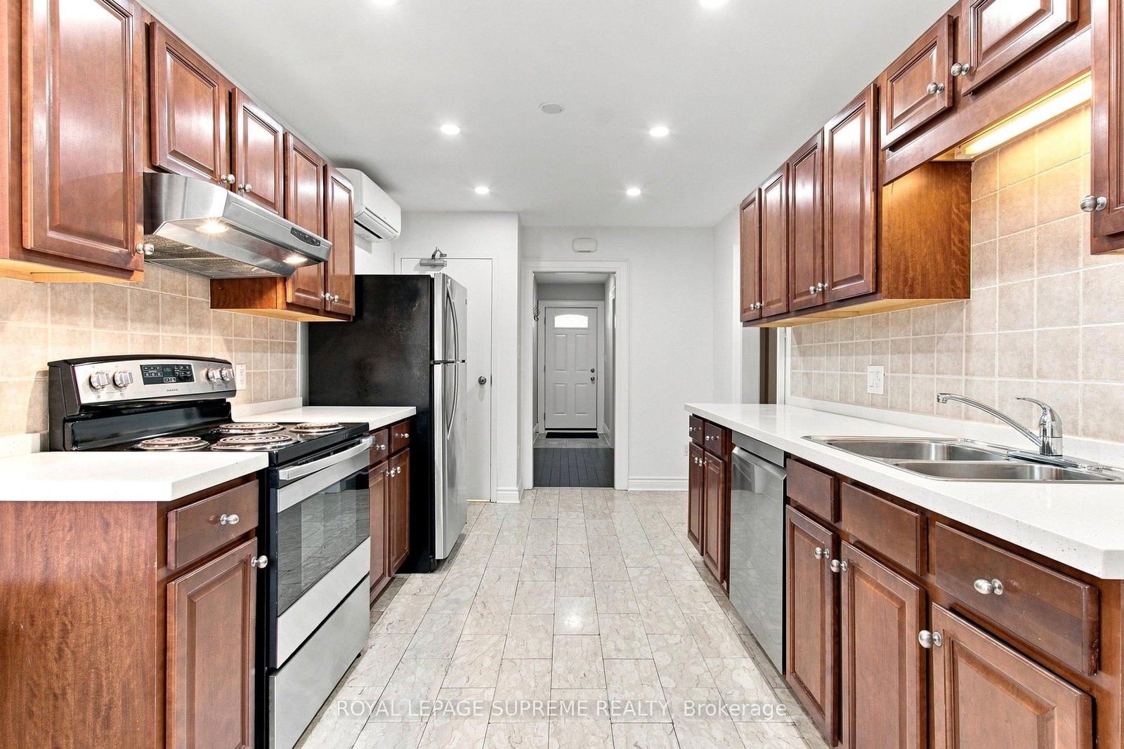 229 Winona Drive • Toronto, ON photo 16