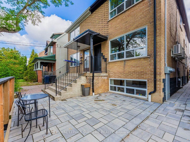 77 Greensides Avenue