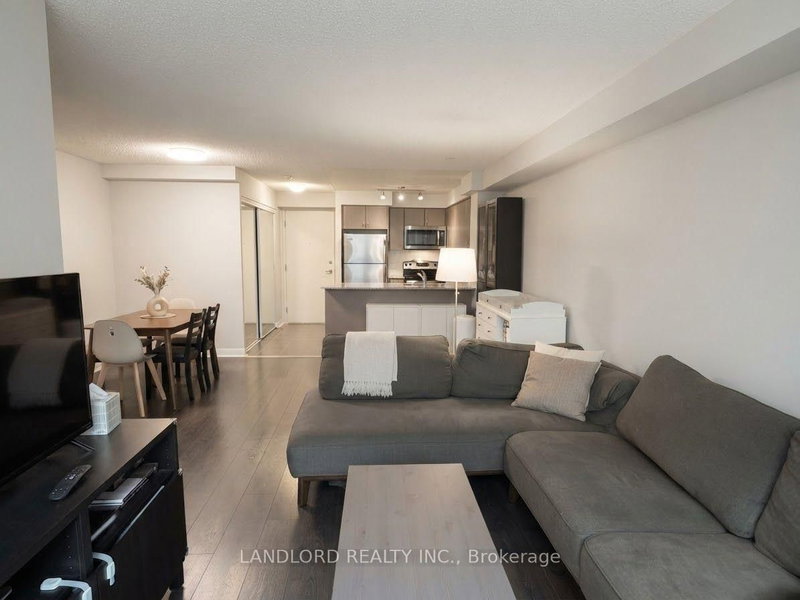 525 Wilson Ave photo 4
