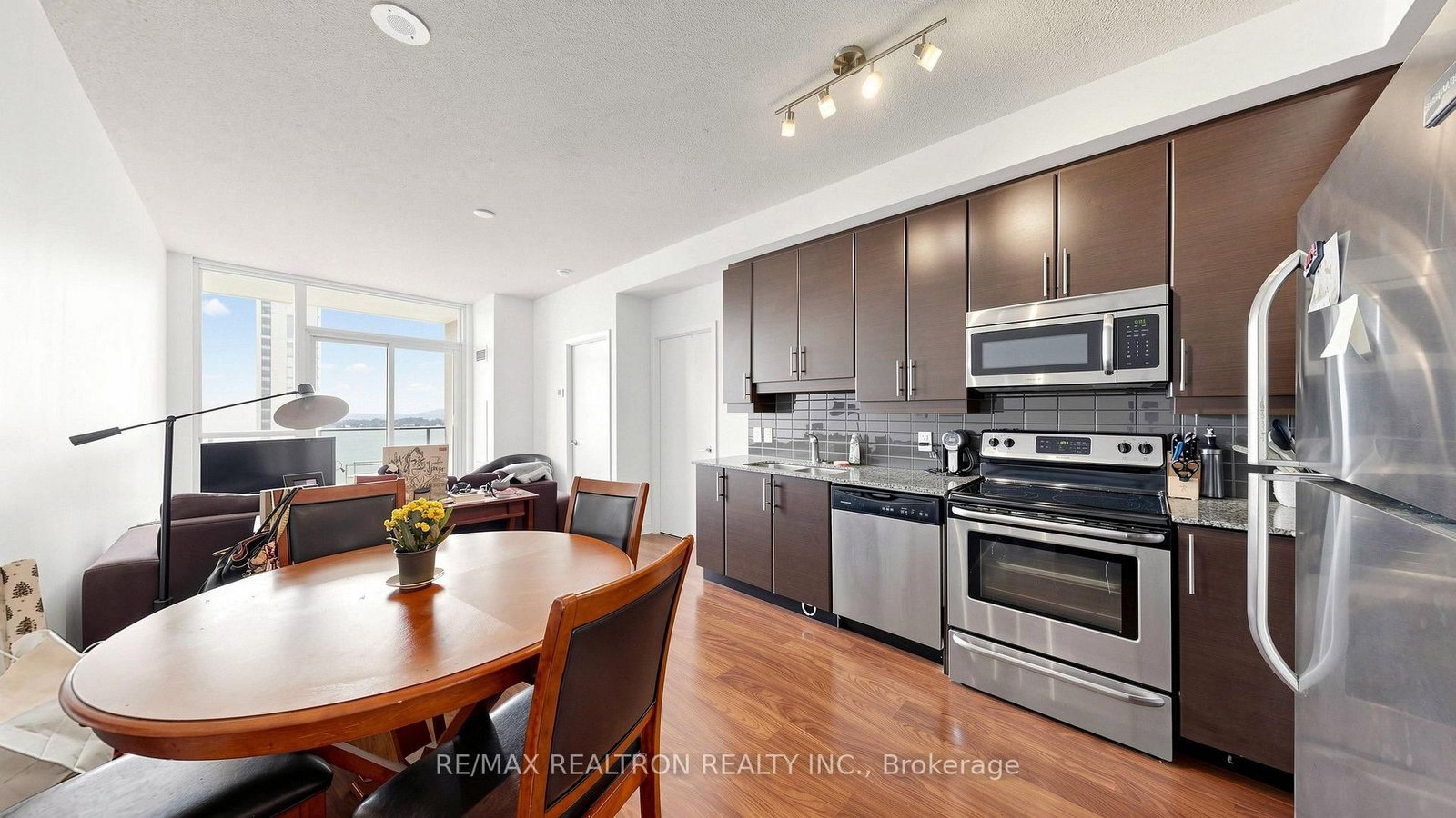 33 Bay Street • #2211 • Toronto, ON photo 12