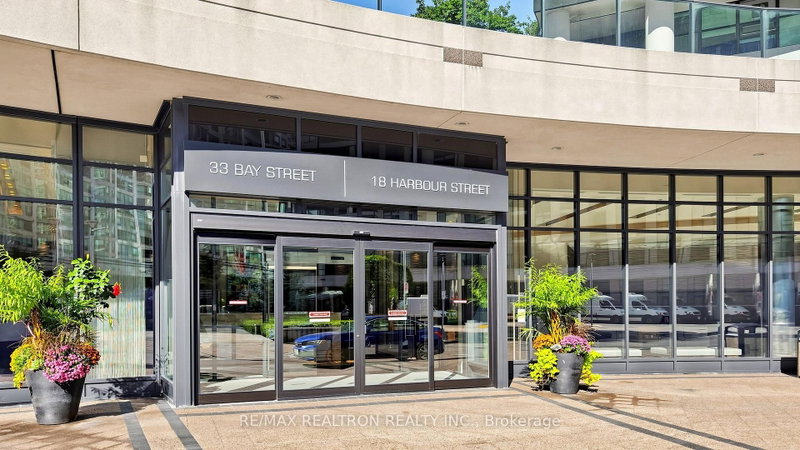 2211 - 33 Bay Street