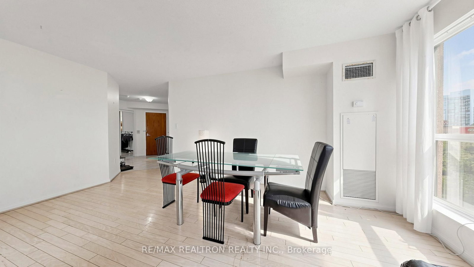 23 Lorraine Drive • #502 • Toronto, ON photo 22