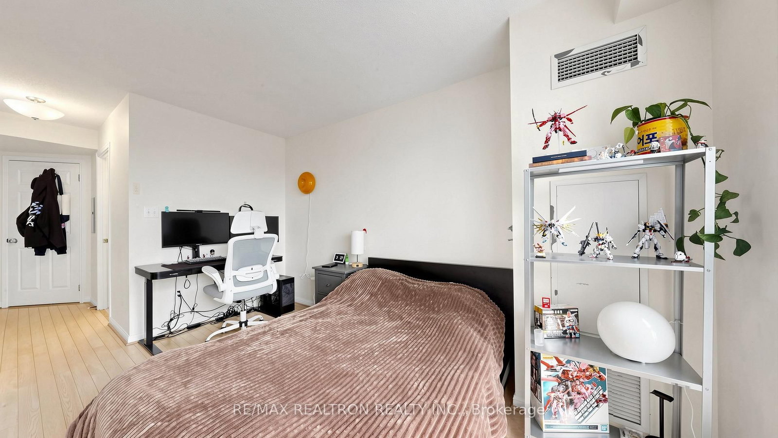 23 Lorraine Drive • #502 • Toronto, ON photo 33