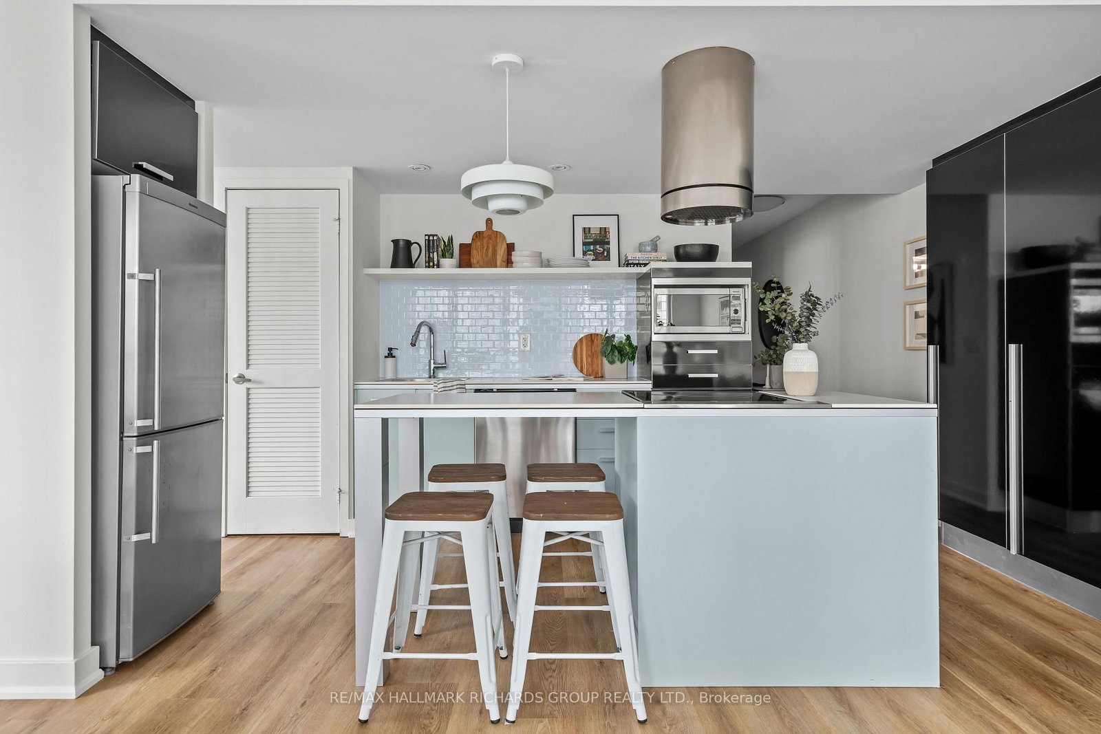 38 Dan Leckie Way • #1208 • Toronto, ON photo 8