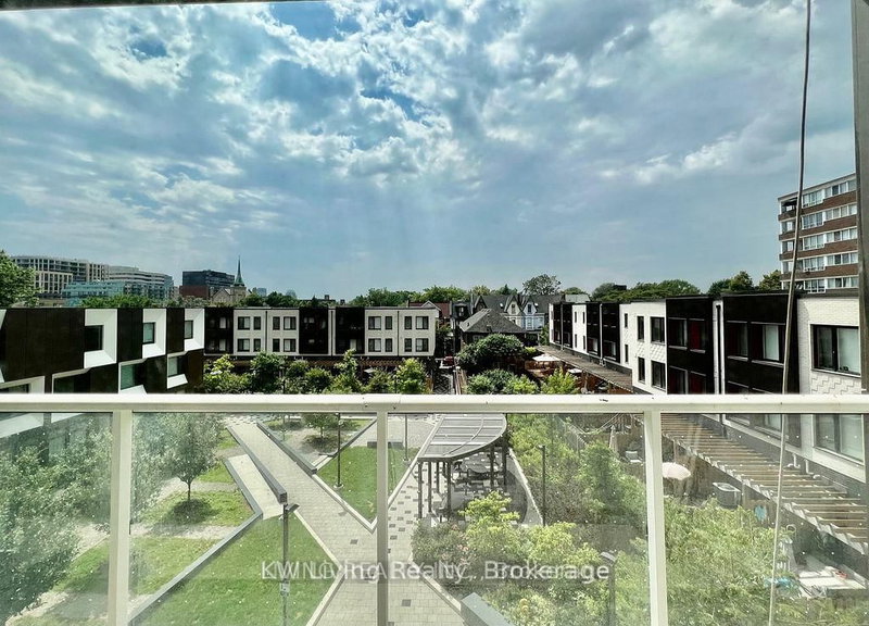 302 - 80 Vanauley Street