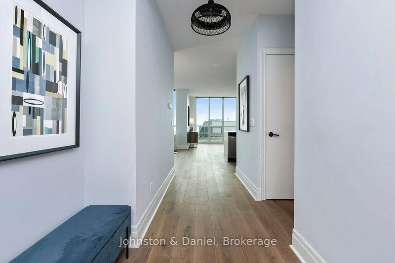 3806 - 16 Yonge Street