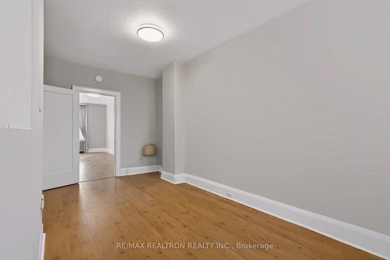 3 - 3232 Yonge Street