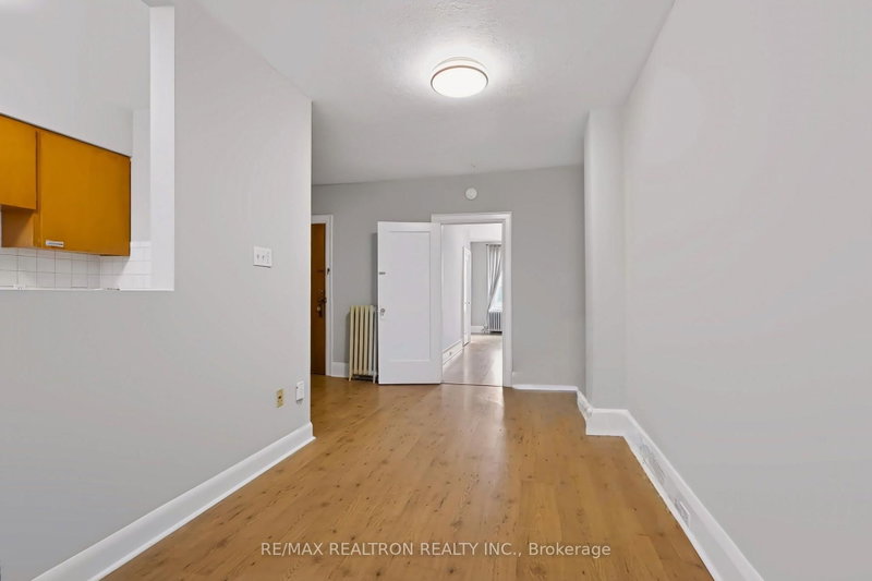 3 - 3232 Yonge Street