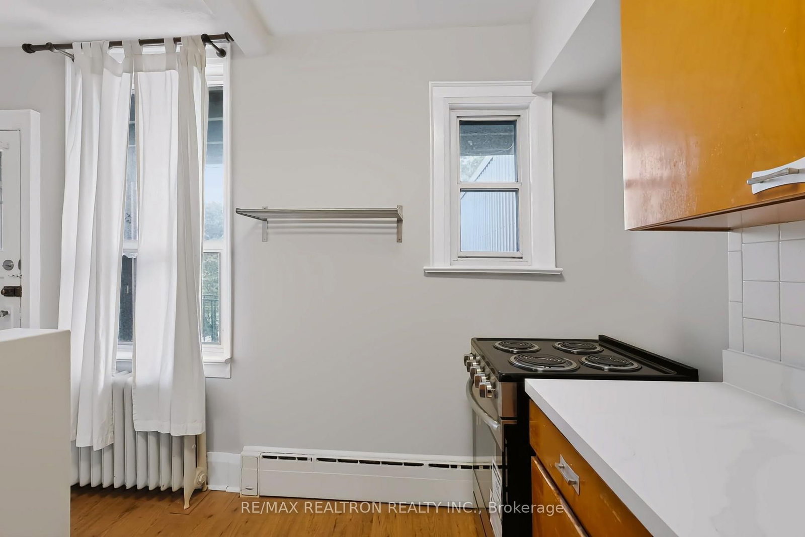 3 - 3232 Yonge Street, Toronto 4