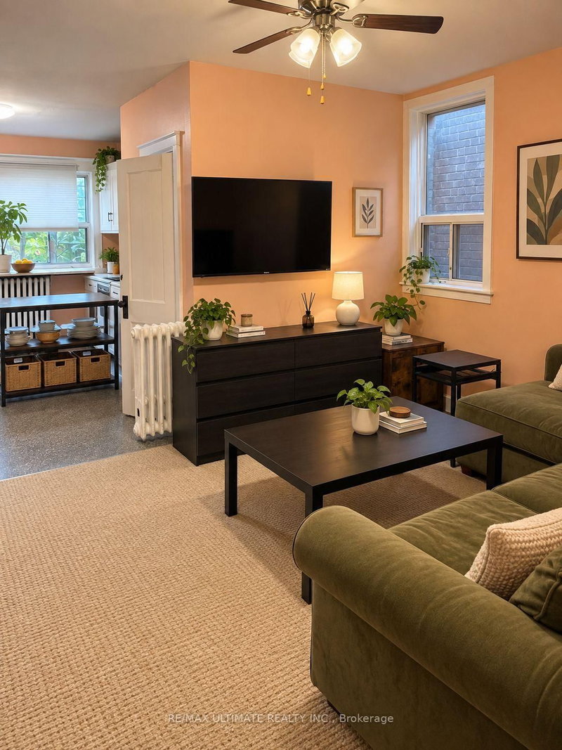3rd floor - 180 Avenue Road