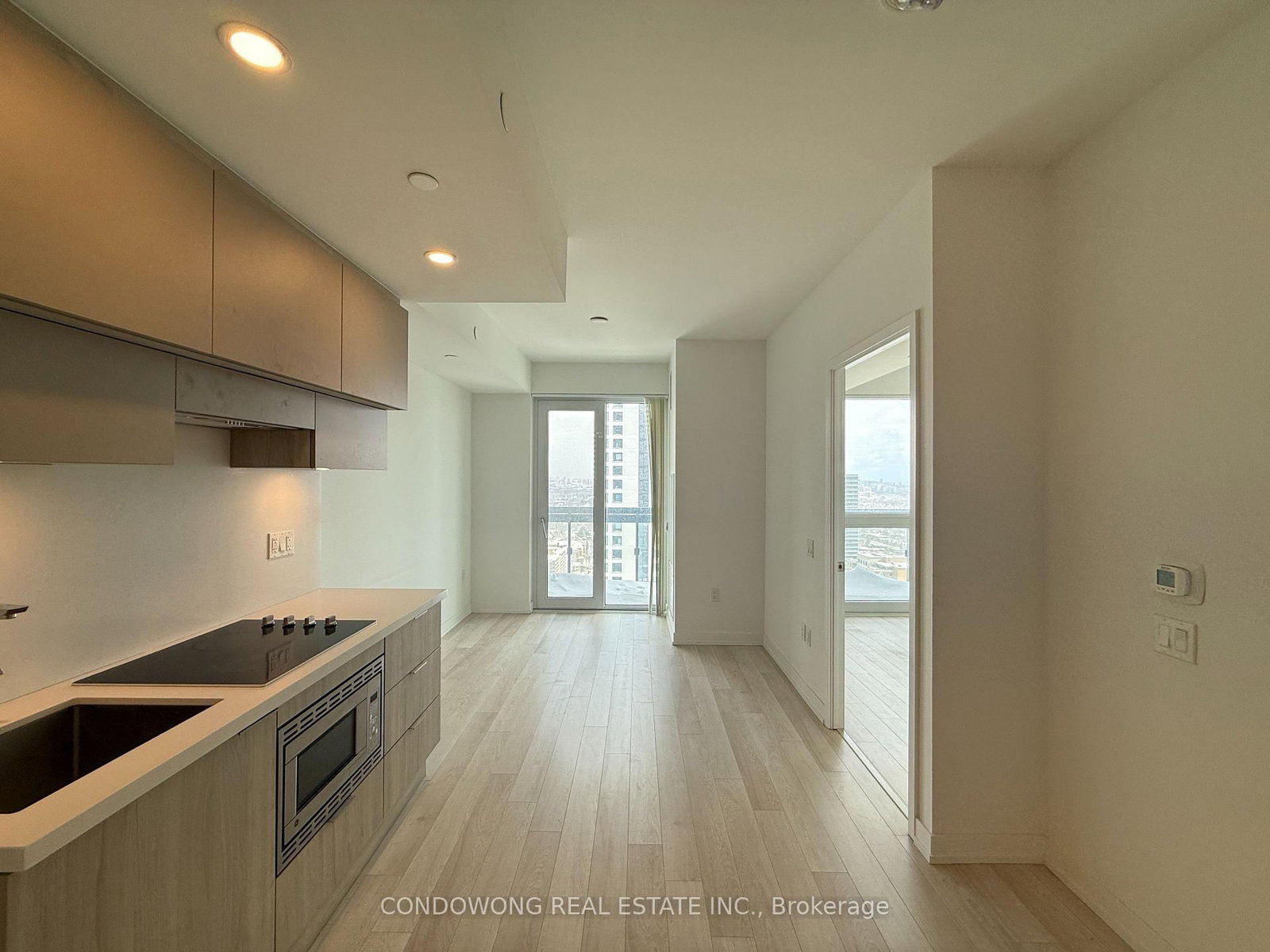 2901 - 39 Roehampton Avenue, Toronto 2