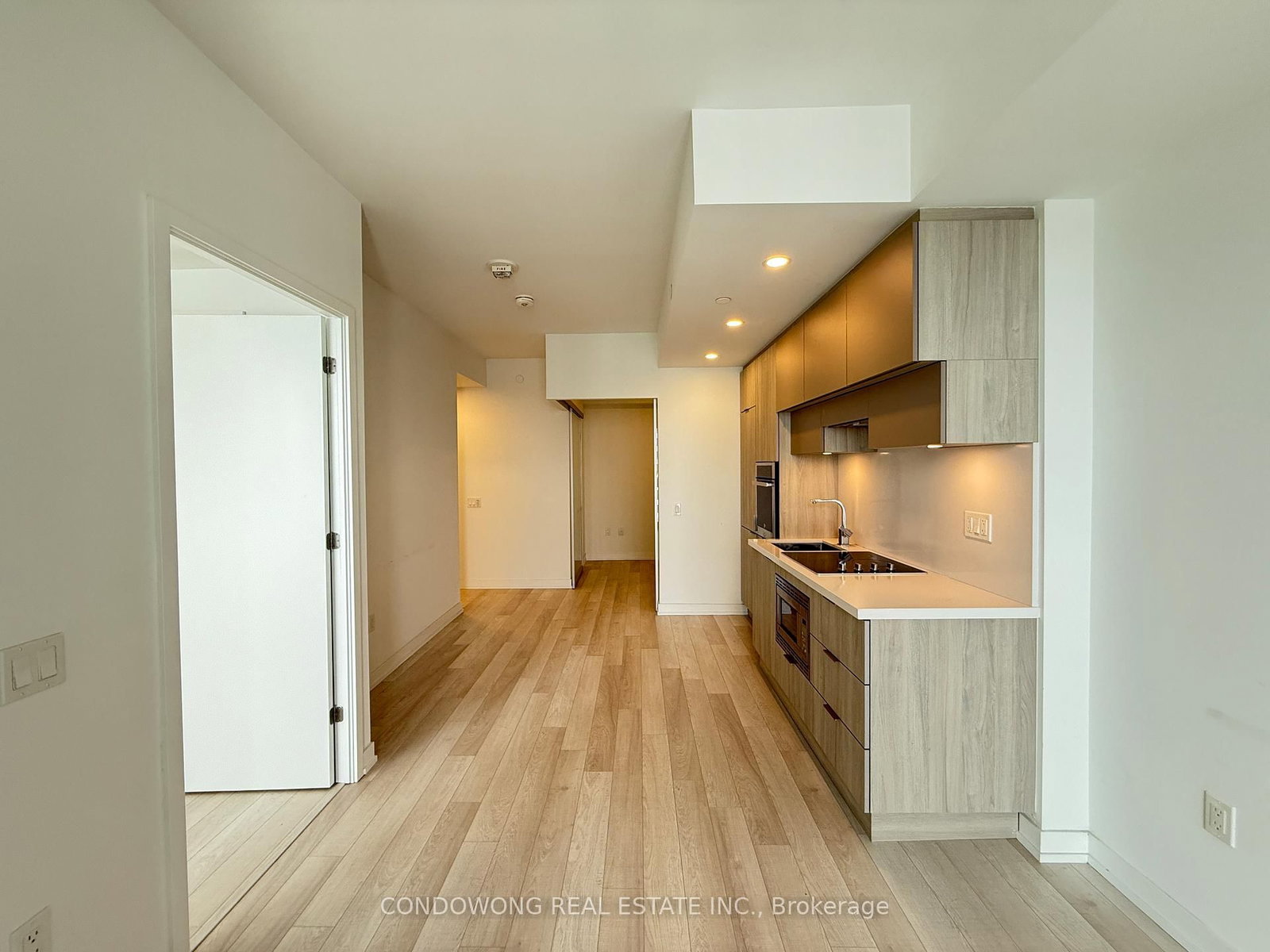 2901 - 39 Roehampton Avenue, Toronto 4
