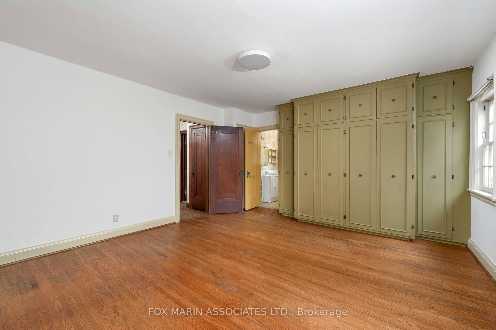 26 Claxton Boulevard • Toronto, ON photo 21