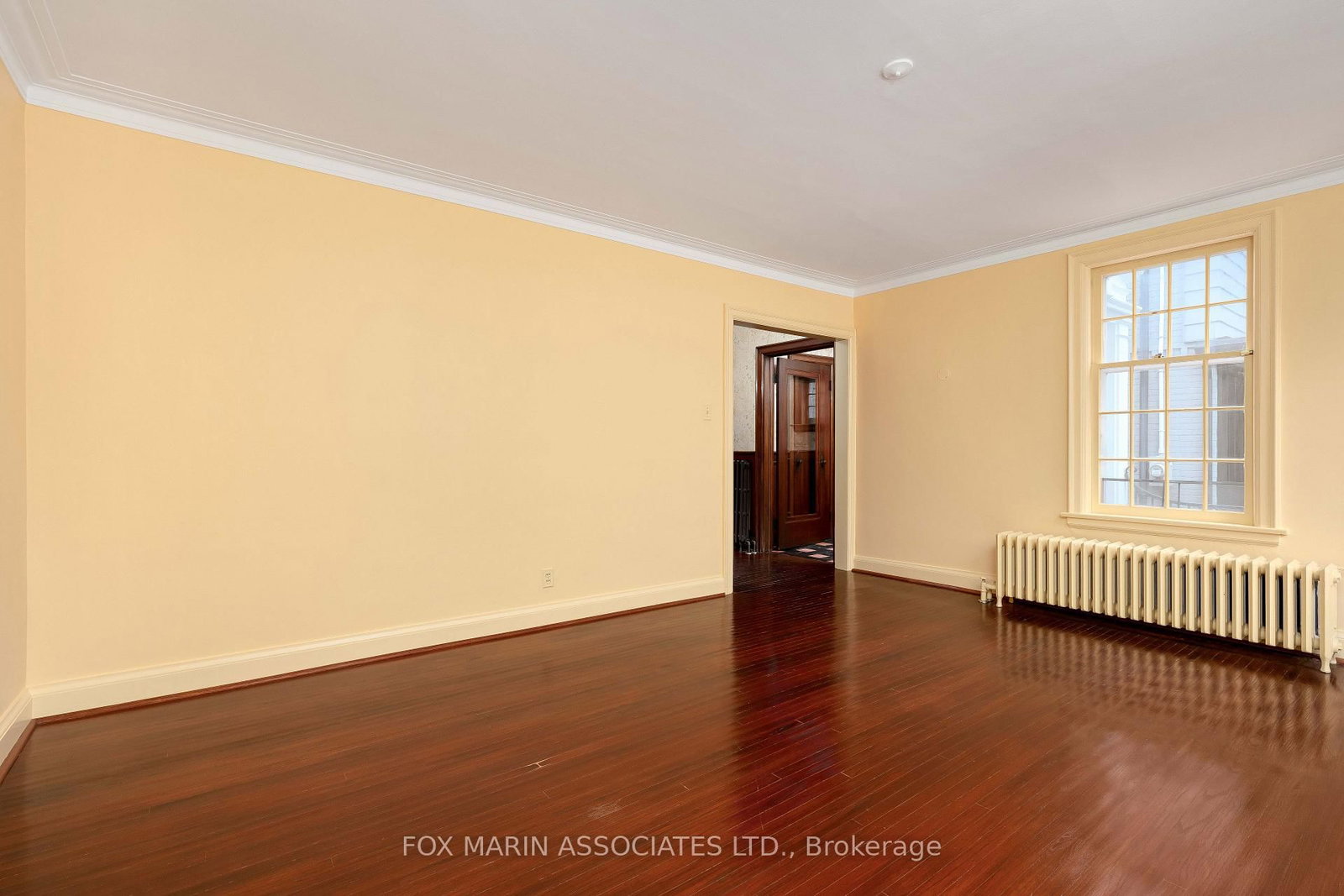26 Claxton Boulevard • Toronto, ON photo 8