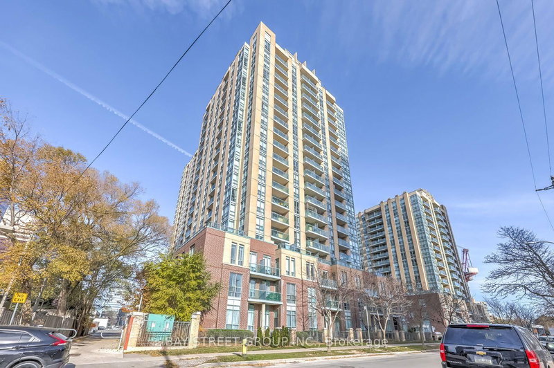 812 - 20 Olive Avenue