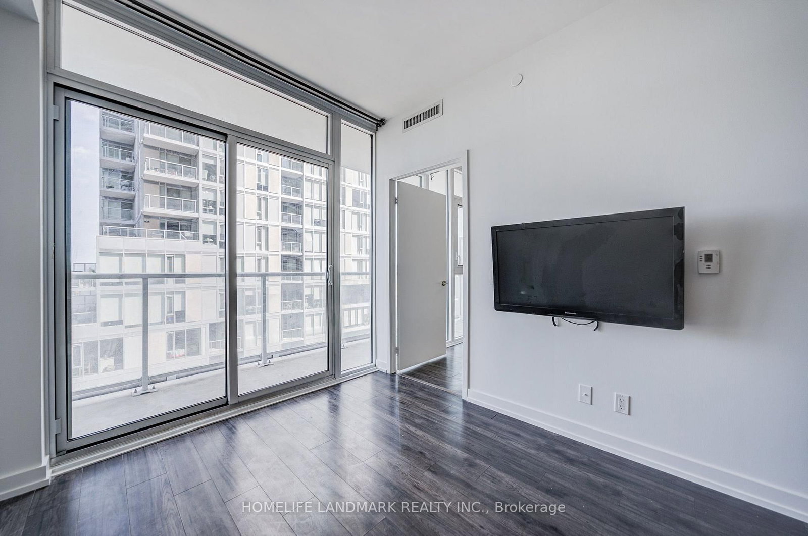 33 Helendale Avenue • #601 • Toronto, ON photo 16