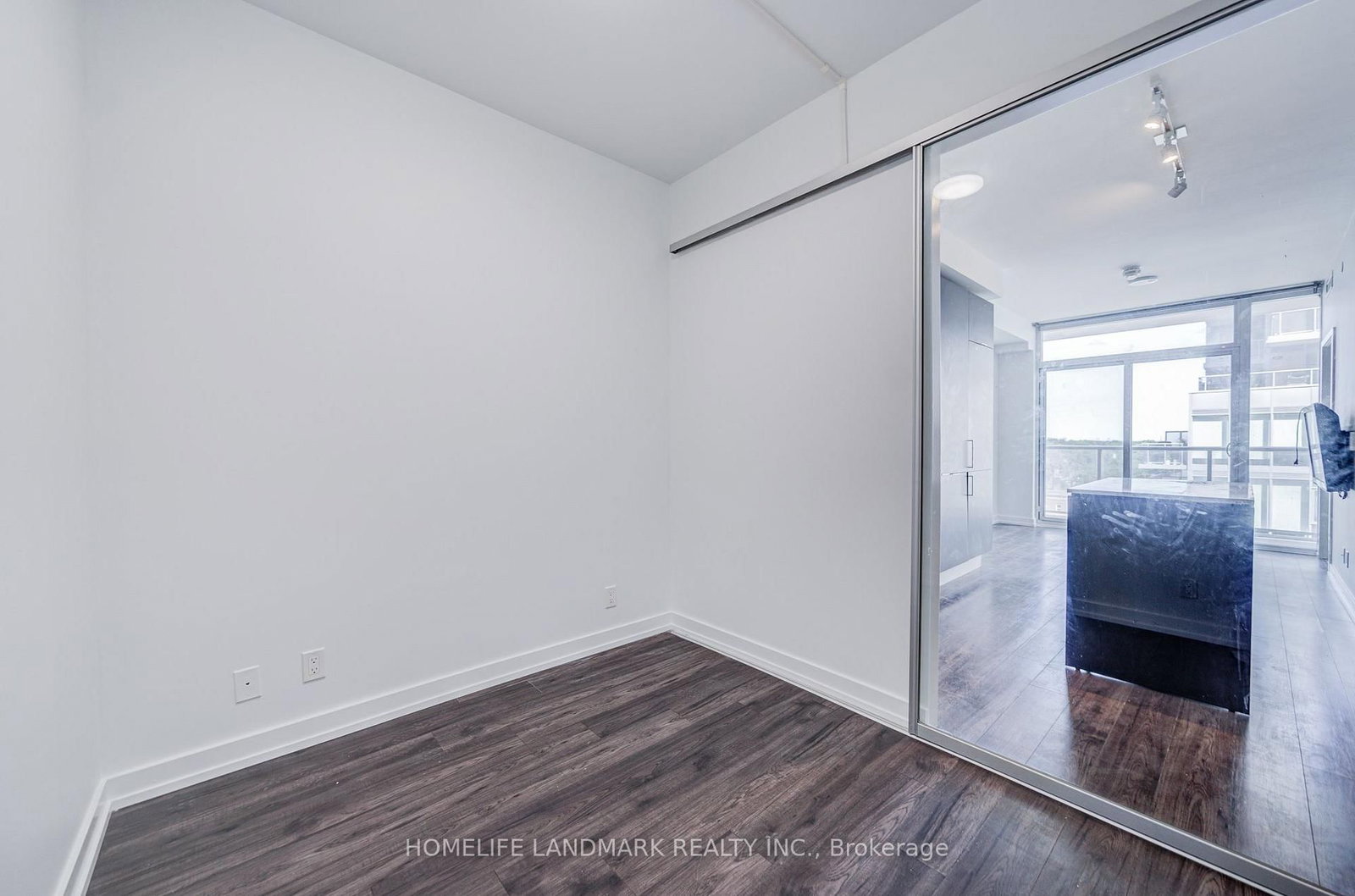 33 Helendale Avenue • #601 • Toronto, ON photo 29