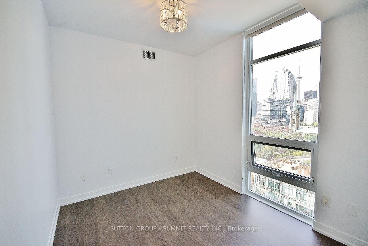 105 George Street • #1510 • Toronto, ON photo 12