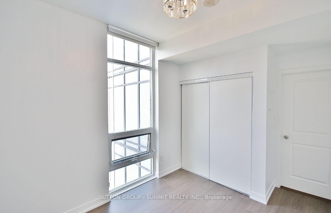 105 George Street • #1510 • Toronto, ON photo 14