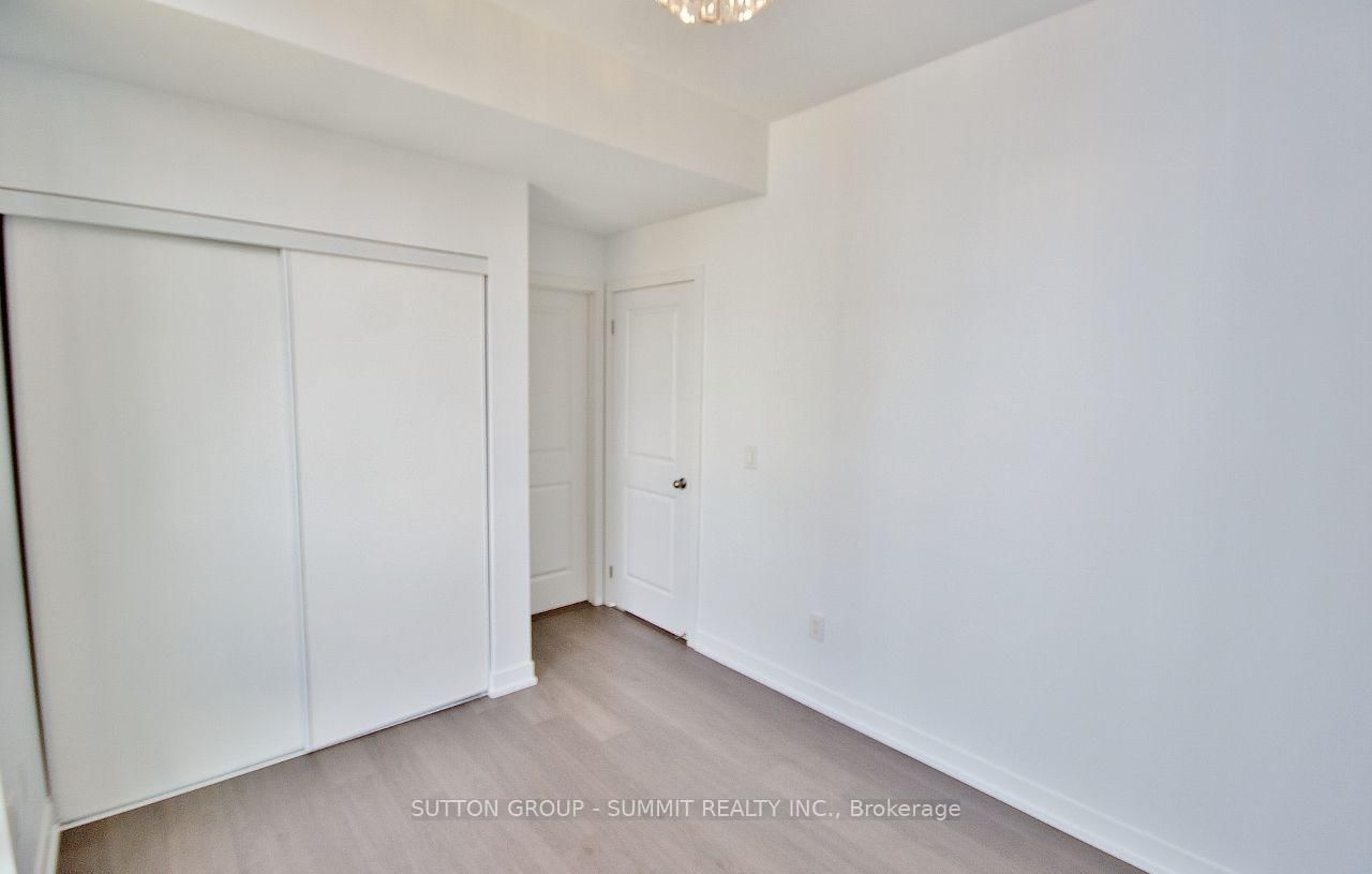 105 George Street • #1510 • Toronto, ON photo 15