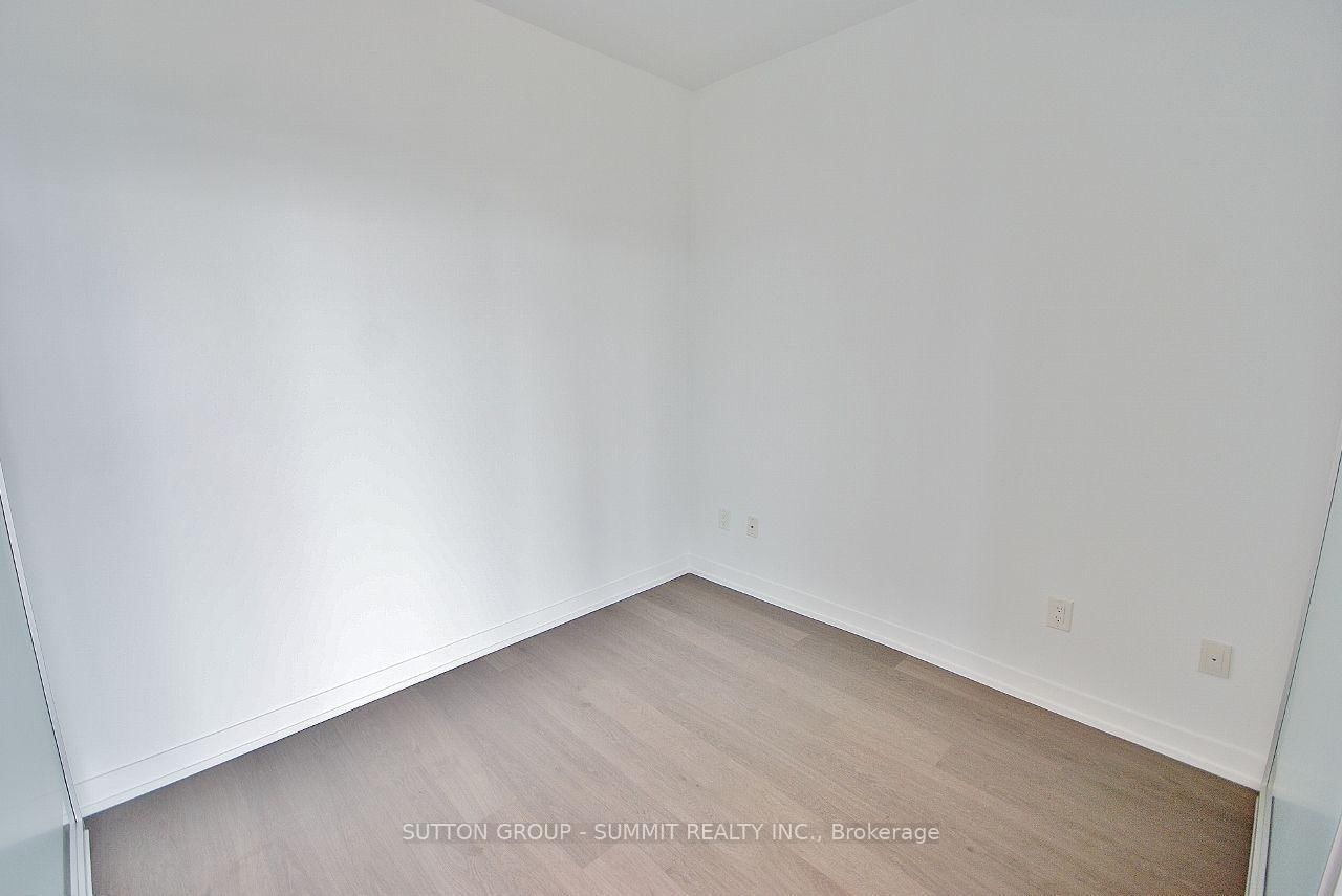 105 George Street • #1510 • Toronto, ON photo 18