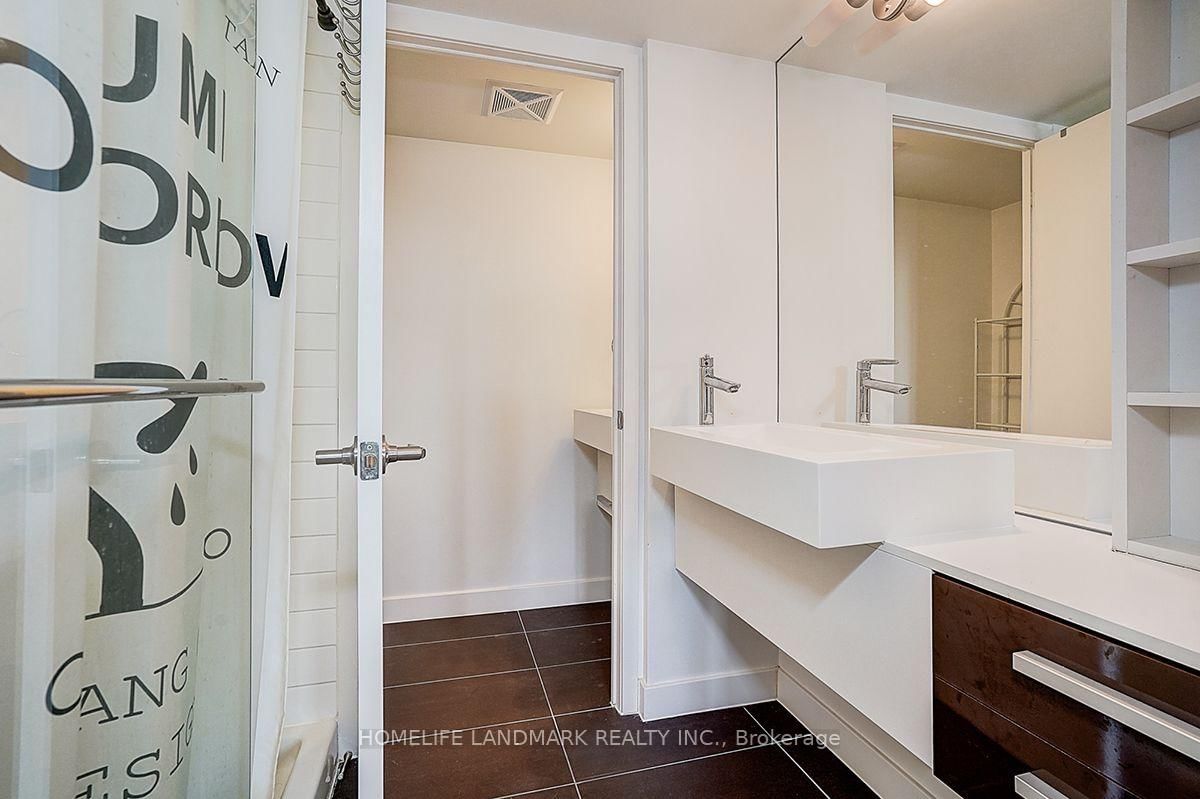 38 Dan Leckie Way • #1912 • Toronto, ON photo 19