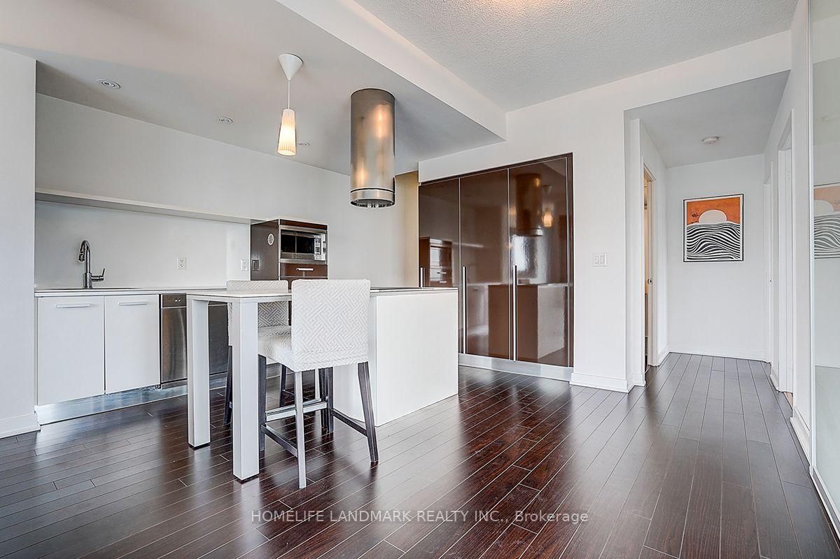 38 Dan Leckie Way • #1912 • Toronto, ON photo 8
