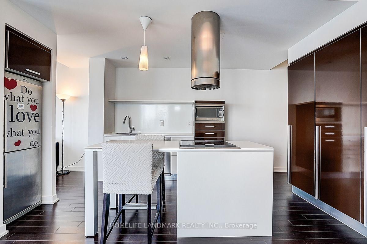 38 Dan Leckie Way • #1912 • Toronto, ON photo 9