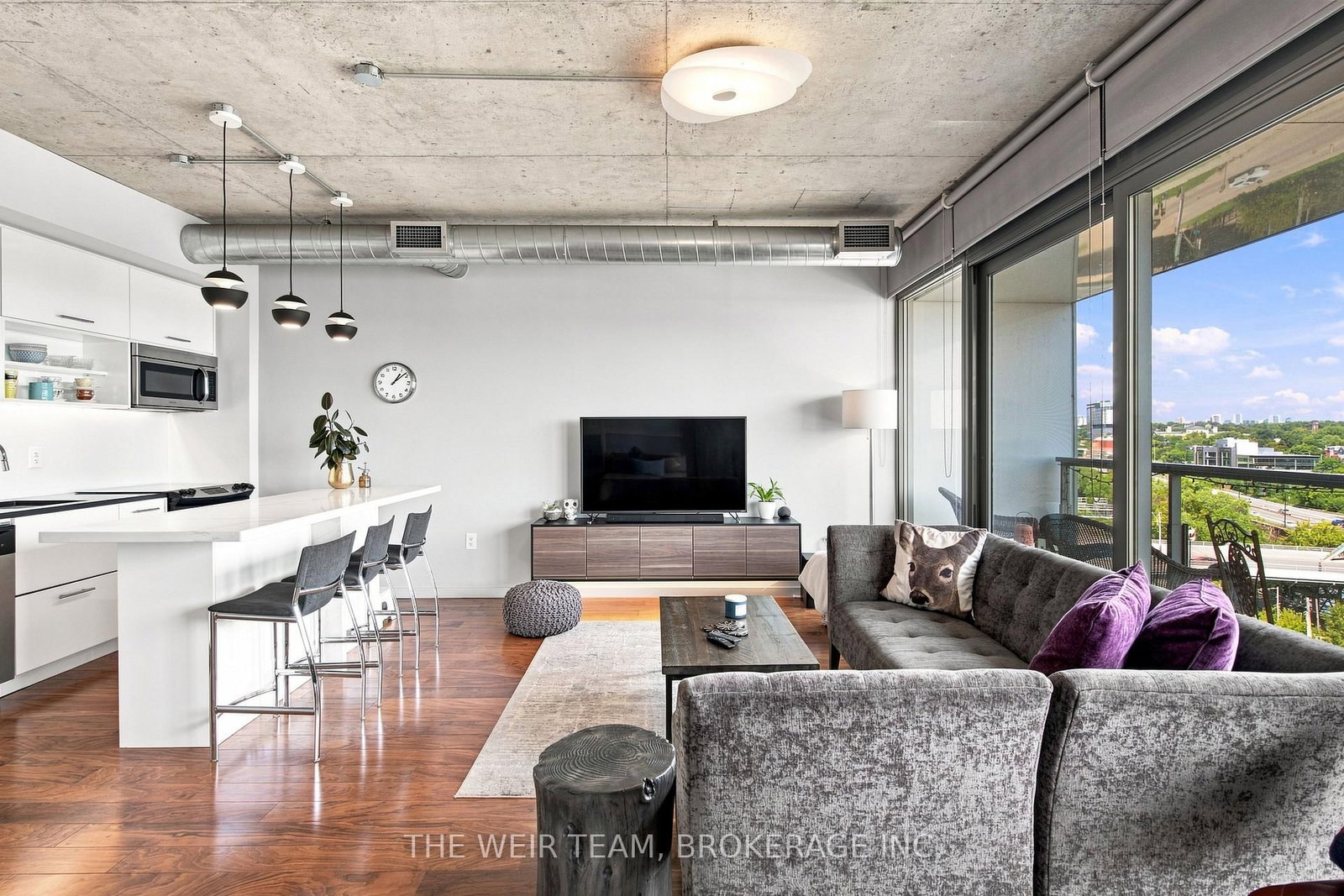 32 Trolley Crescent • Toronto, ON photo 11