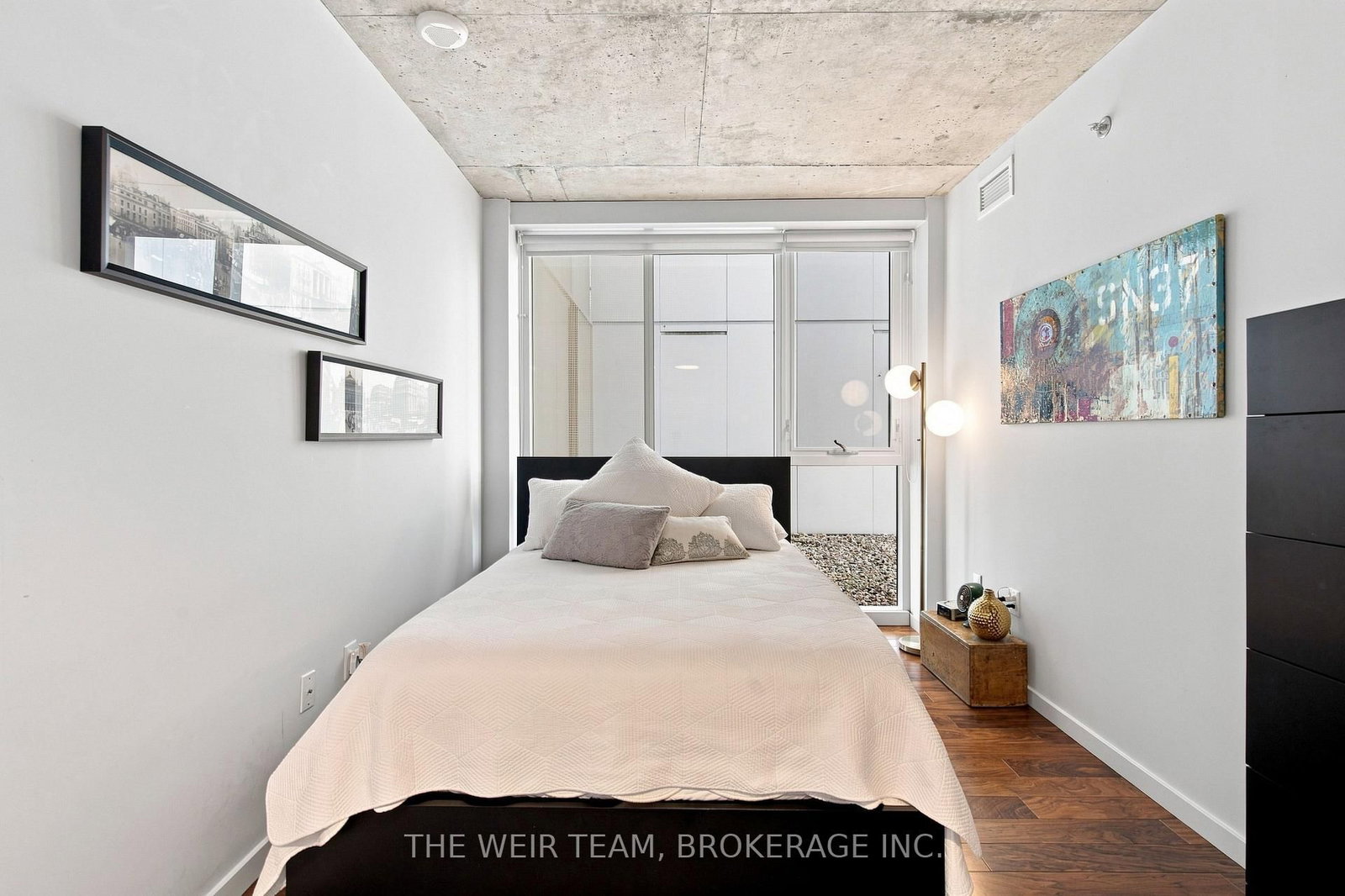 32 Trolley Crescent • Toronto, ON photo 20