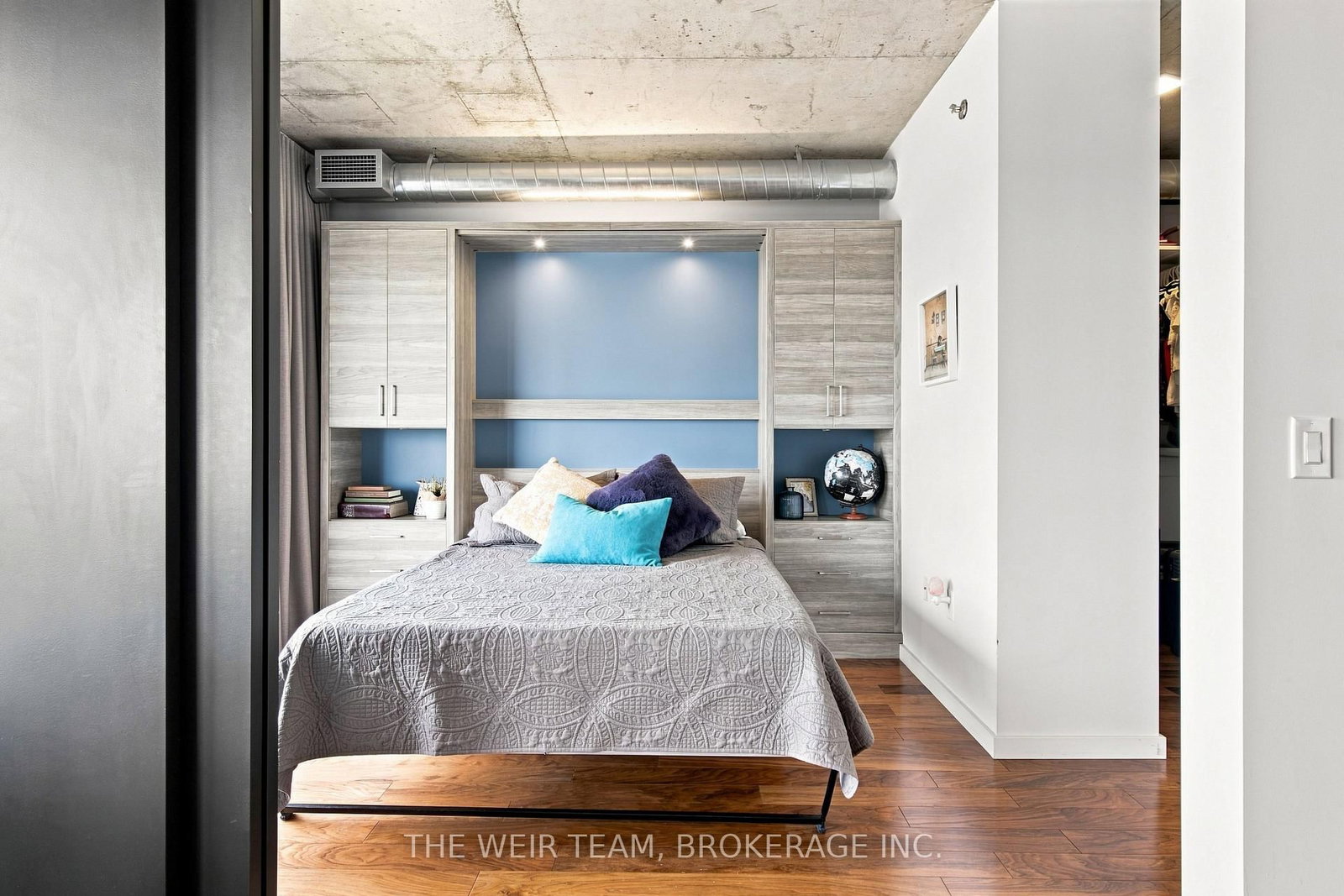 32 Trolley Crescent • Toronto, ON photo 23