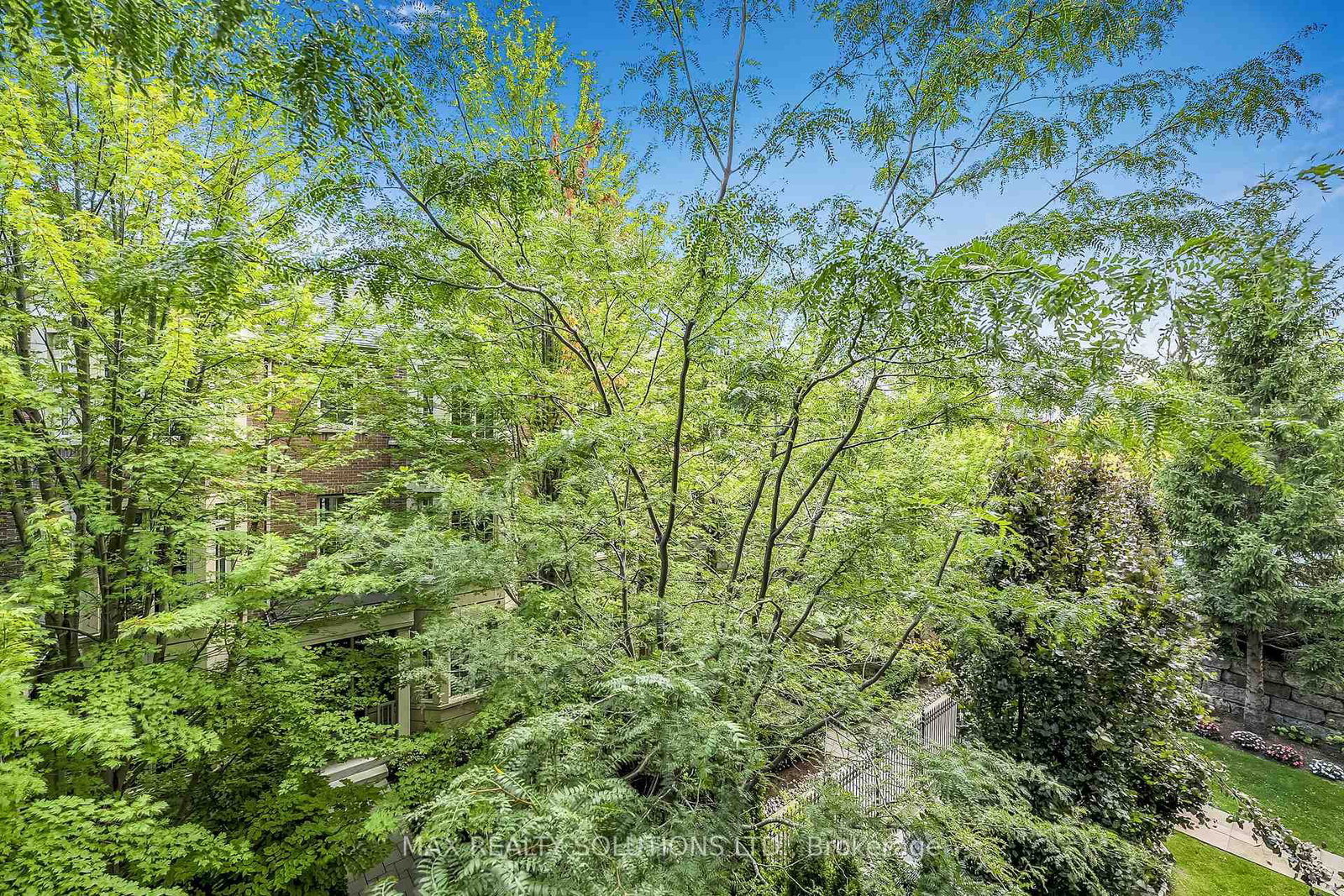 20 Burkebrook Place • #319 • Toronto, ON photo 27