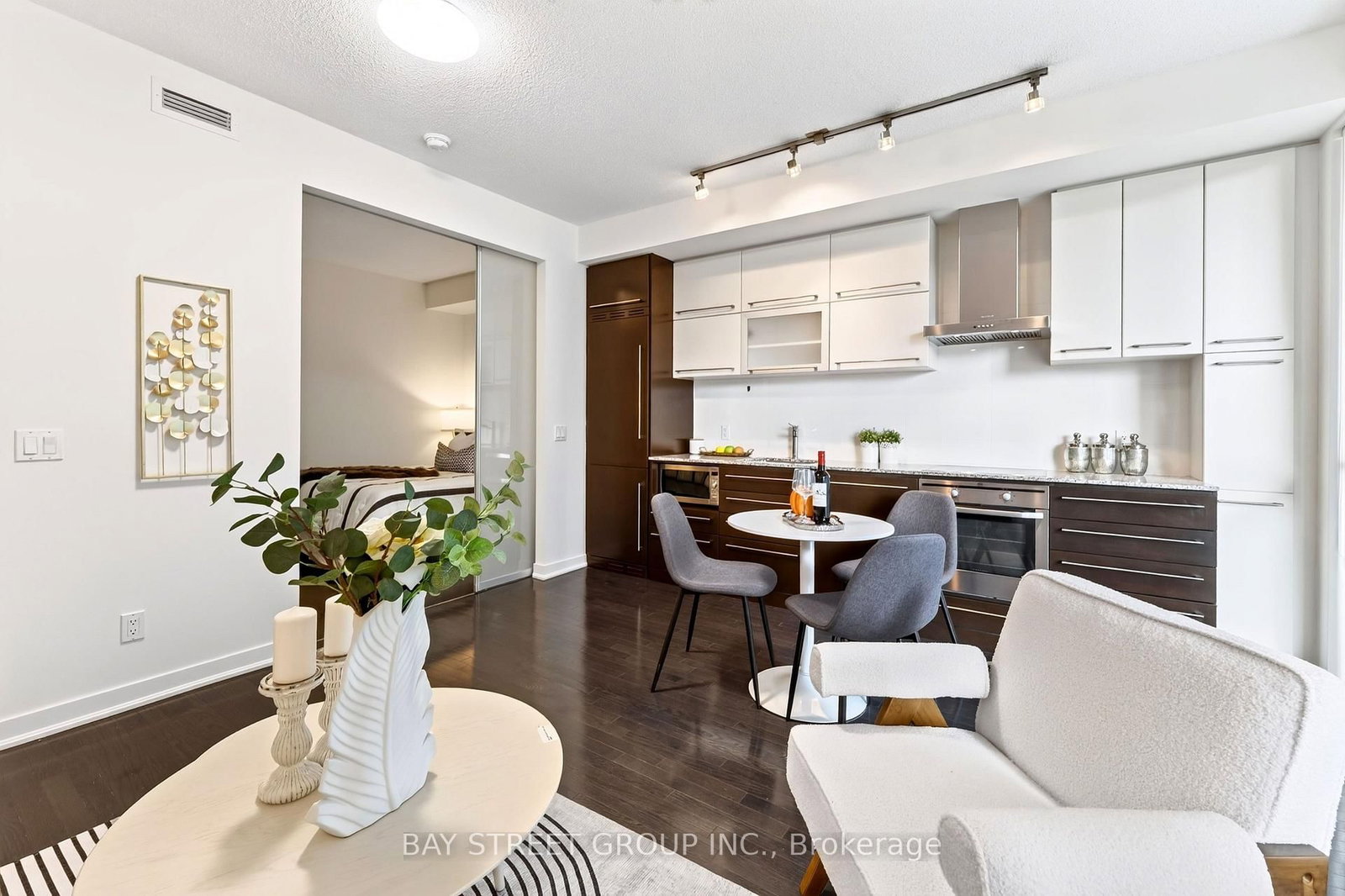 770 Bay Street • #709 • Toronto, ON photo 11