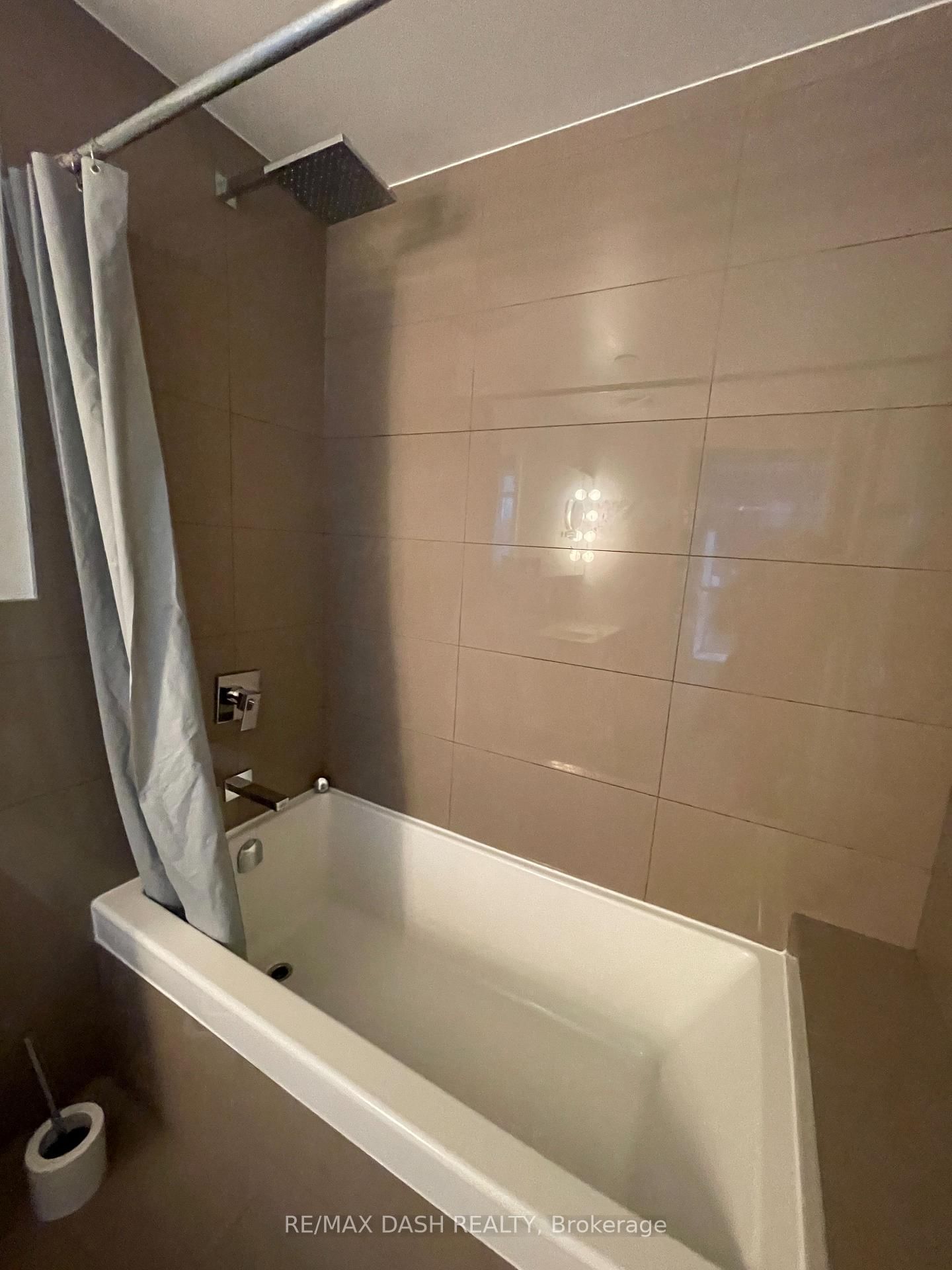45 Charles Street E • #4811 • Toronto, ON photo 10