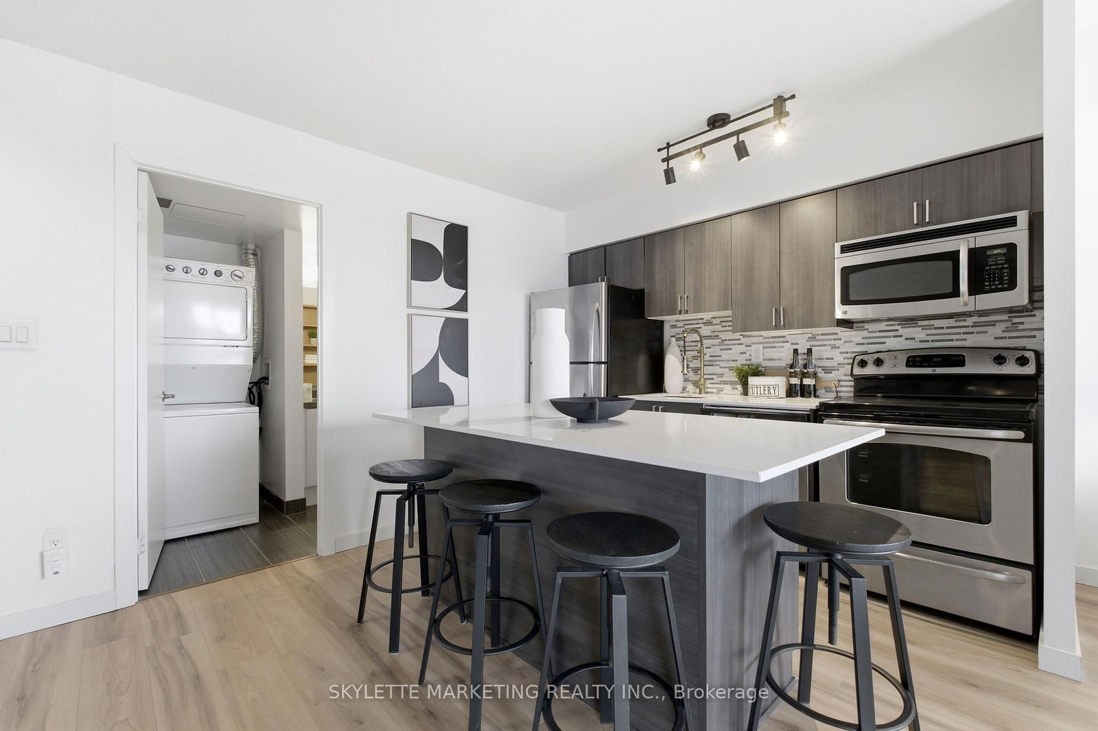 801 Sheppard Avenue W • #701 • Toronto, ON photo 9
