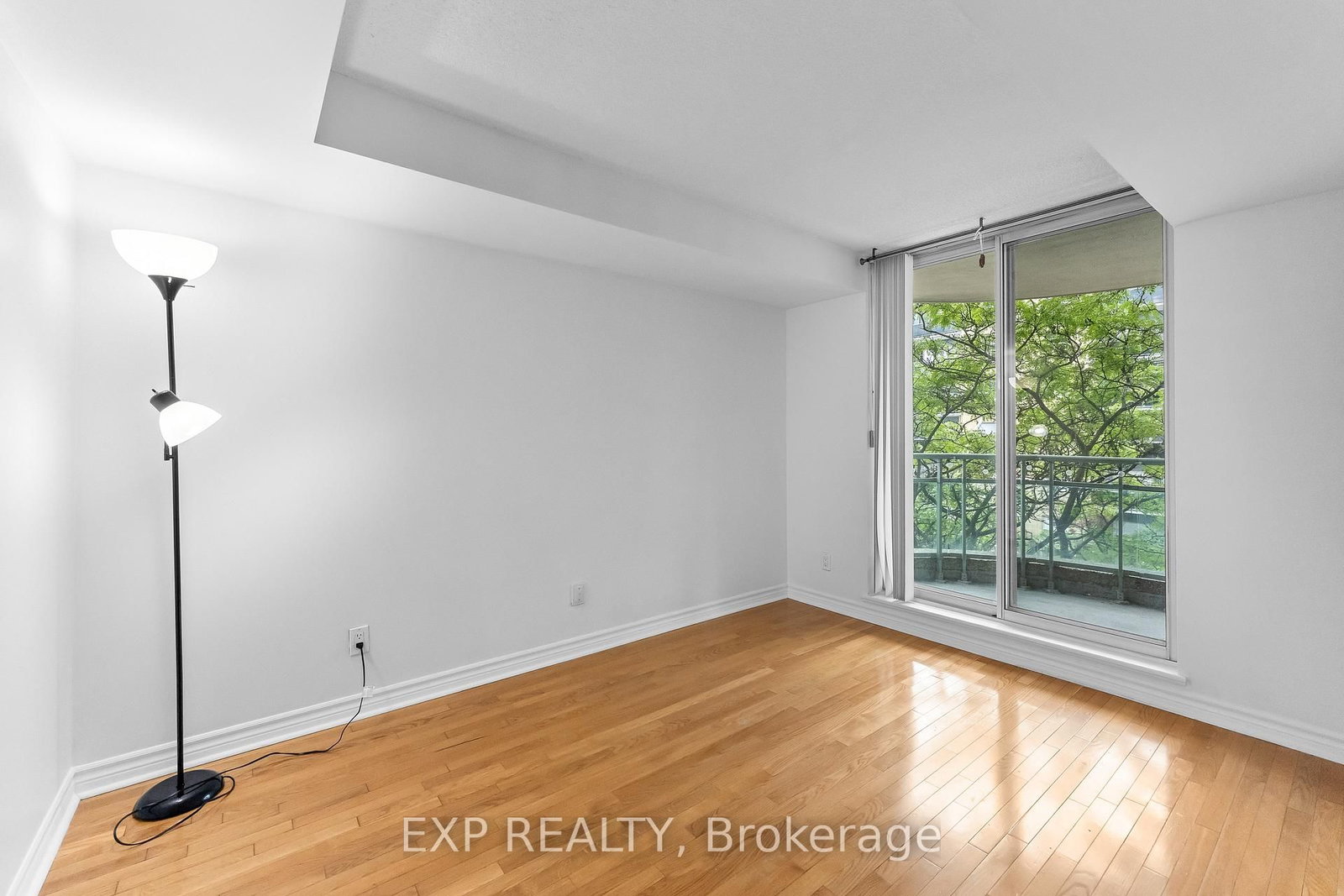 398 Eglinton Avenue E • #308 • Toronto, ON photo 12