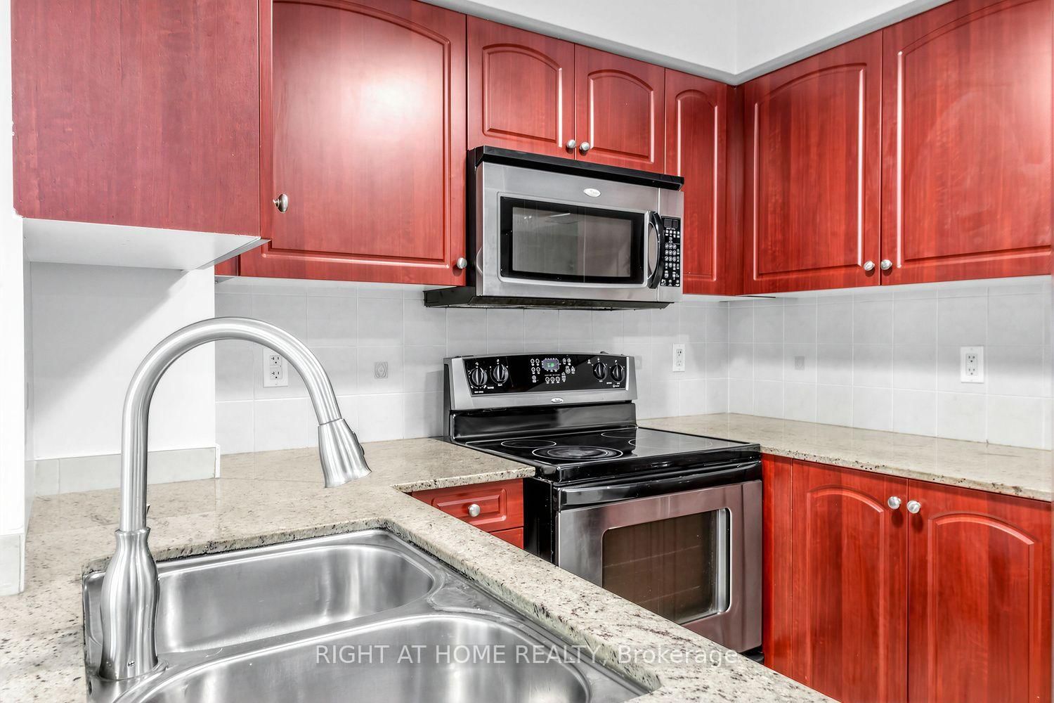 509 Beecroft Avenue • #107 • Toronto, ON photo 10