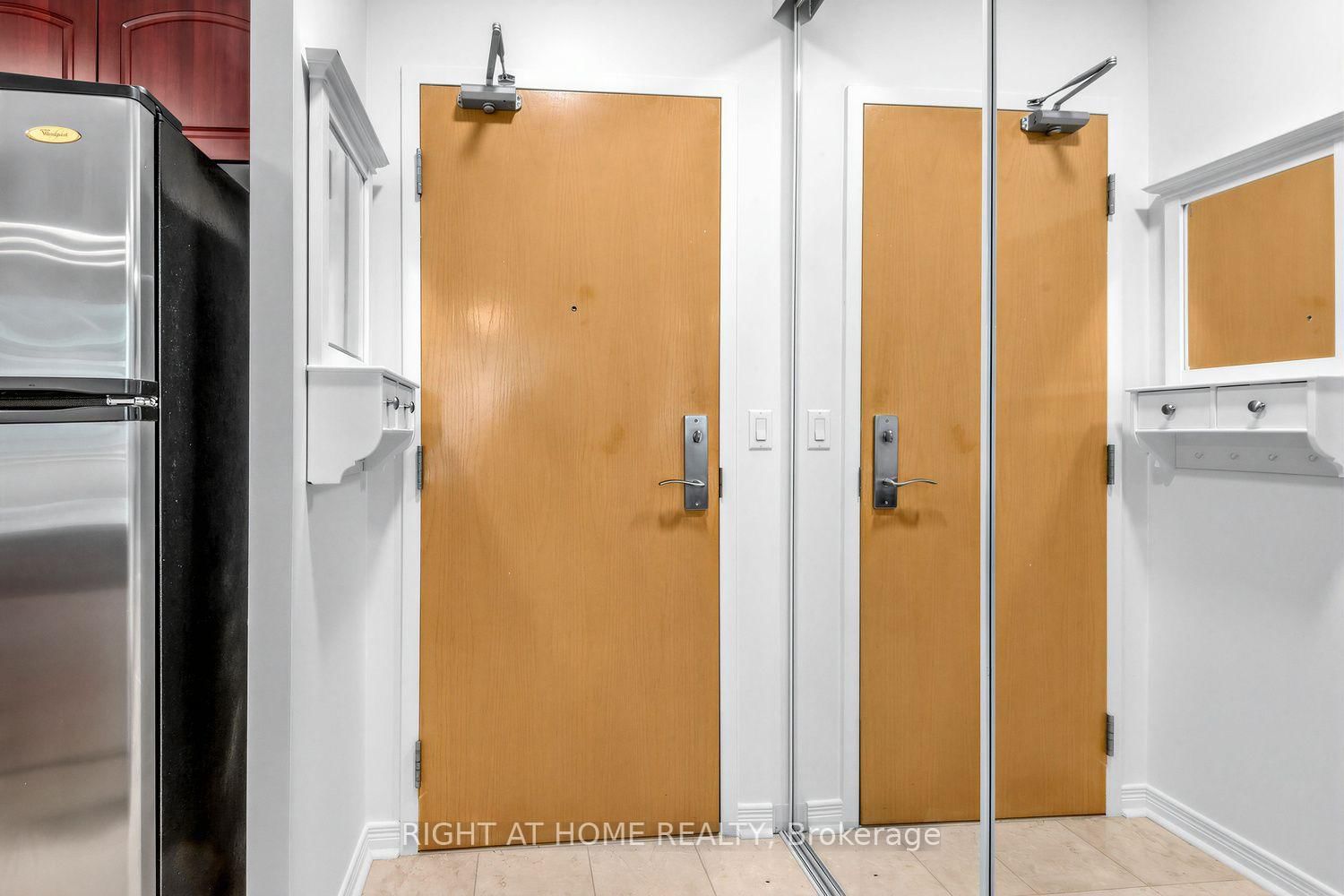 509 Beecroft Avenue • #107 • Toronto, ON photo 4