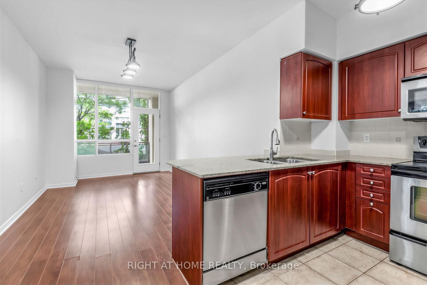 509 Beecroft Avenue • #107 • Toronto, ON photo 9