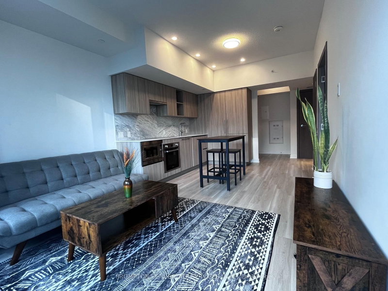 2115 - 19 Bathurst Street