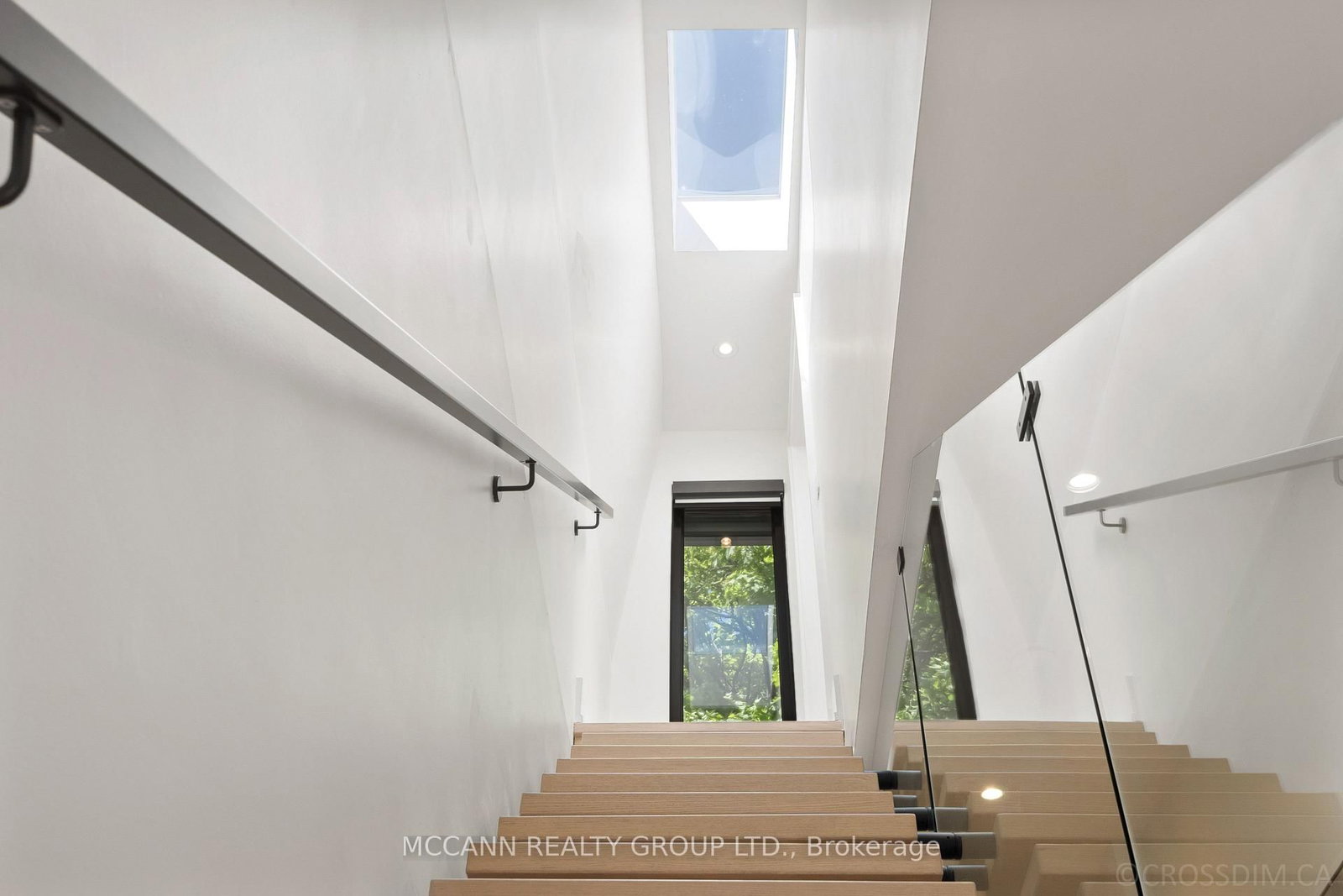 311 Wychwood Avenue • Toronto, ON photo 32