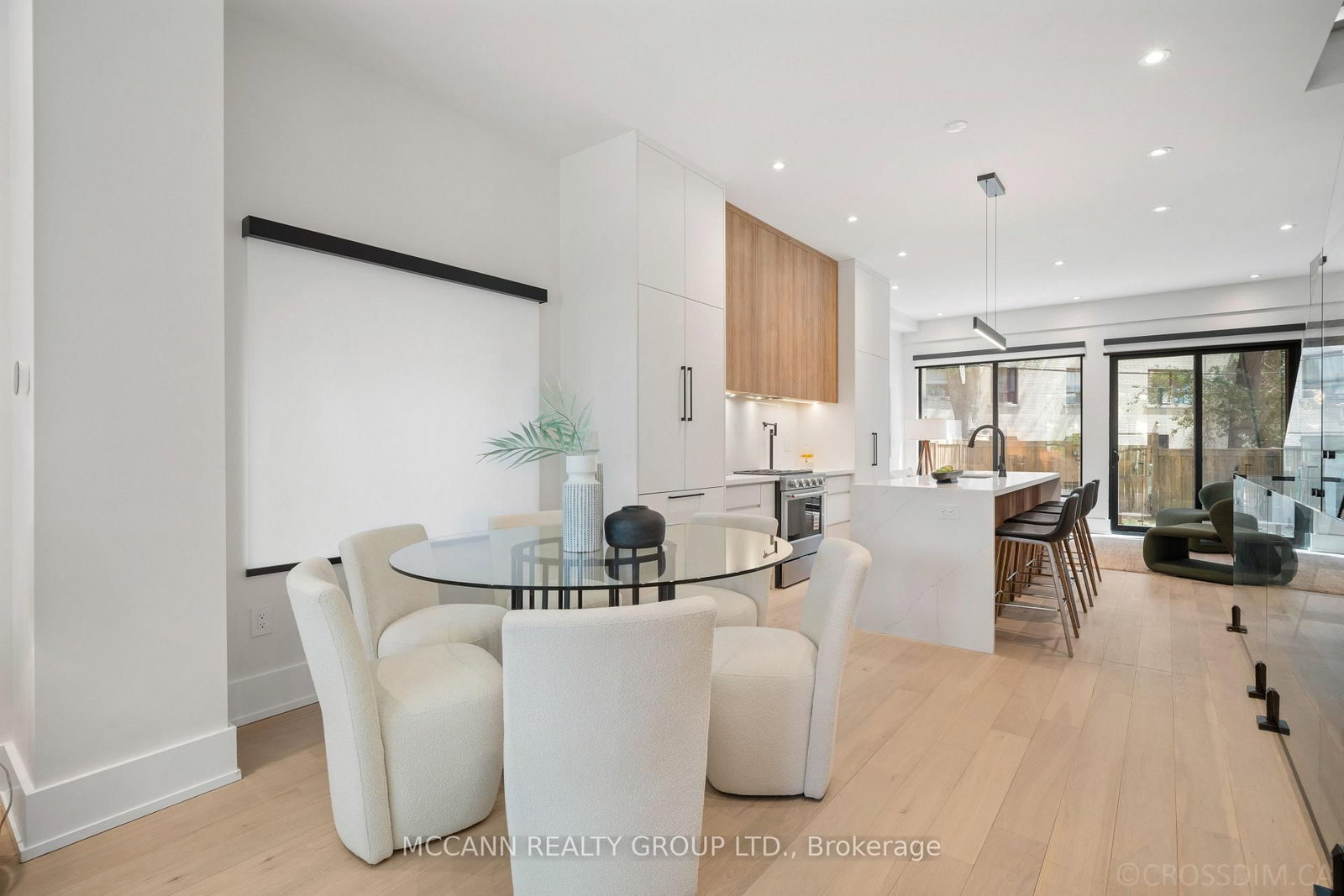 311 Wychwood Avenue • Toronto, ON photo 9
